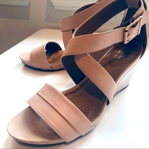 Clarks Dusty Pink Sandals